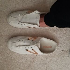 Tretorn Women's White and Gold Casual Sneakers Size 9